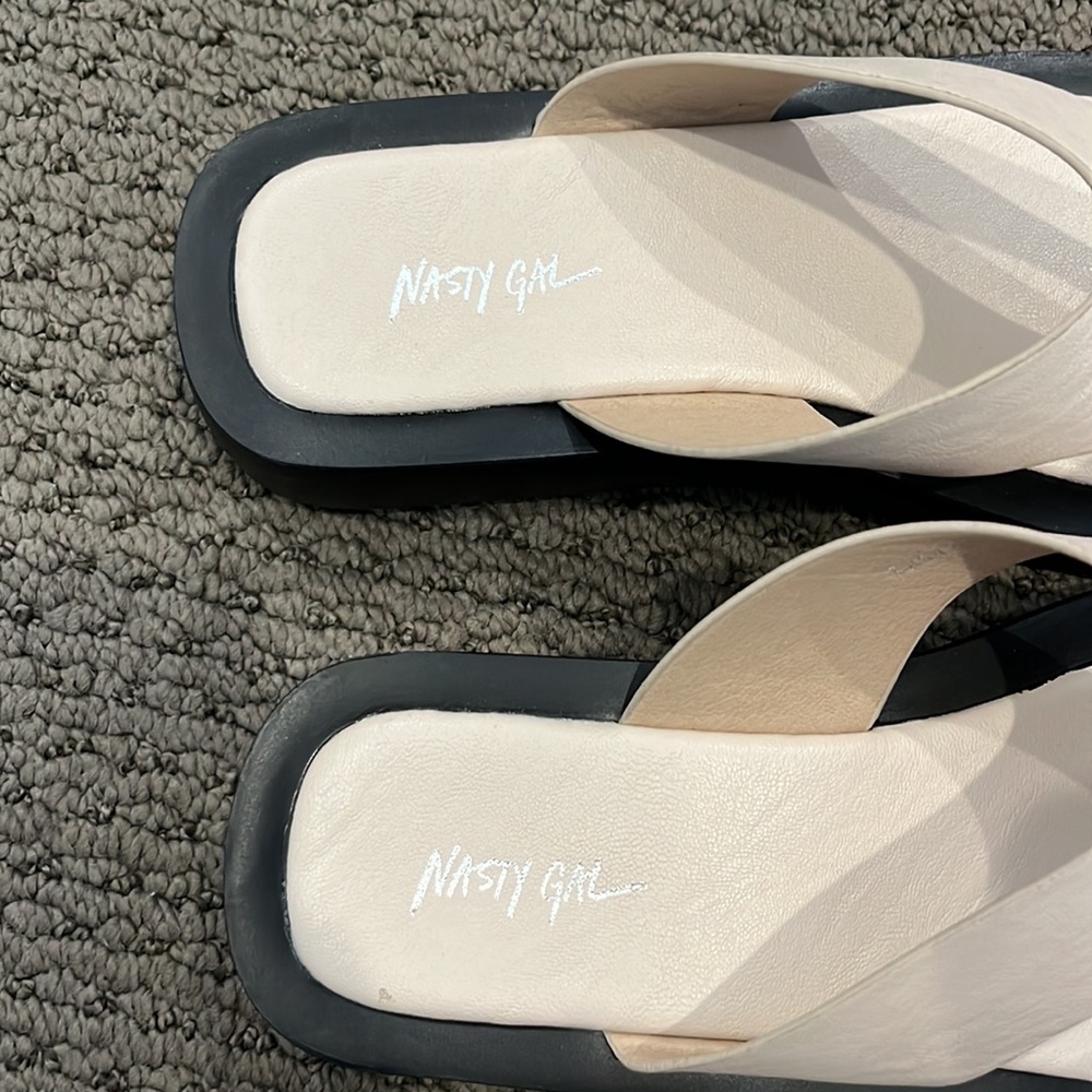 Sandals - Picture 3 of 4